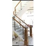 Lan can cầu thang kính 10