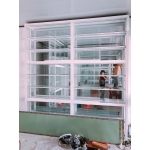 Tủ quầy thuốc tây 2