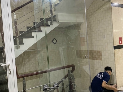 Hướng dẫn bạn nơi sản xuất cửa kính cường lực cao cấp TPHCM 