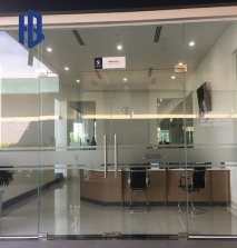 Cửa kính cường lực 3