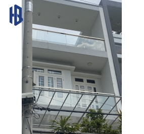 Lan can cầu thang kính 6