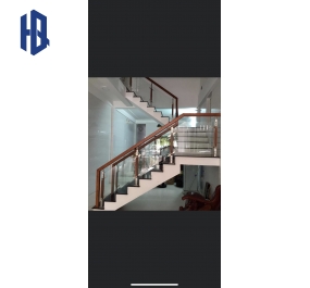 Lan can cầu thang kính 7