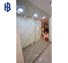 Kính ốp trang trí 1